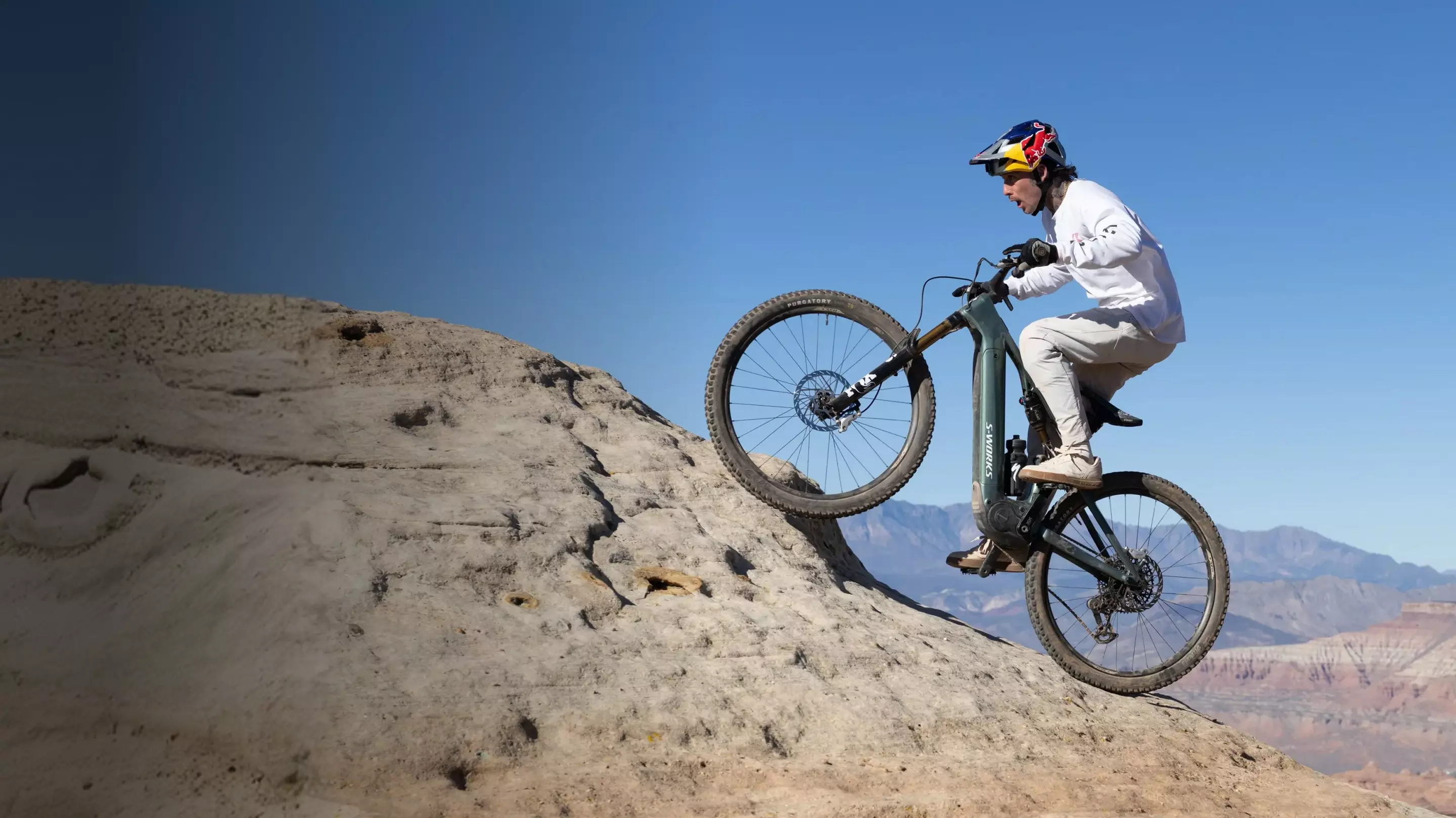 MTB-5185_npi-levo-r_pdp_hero-banner_2@4x
